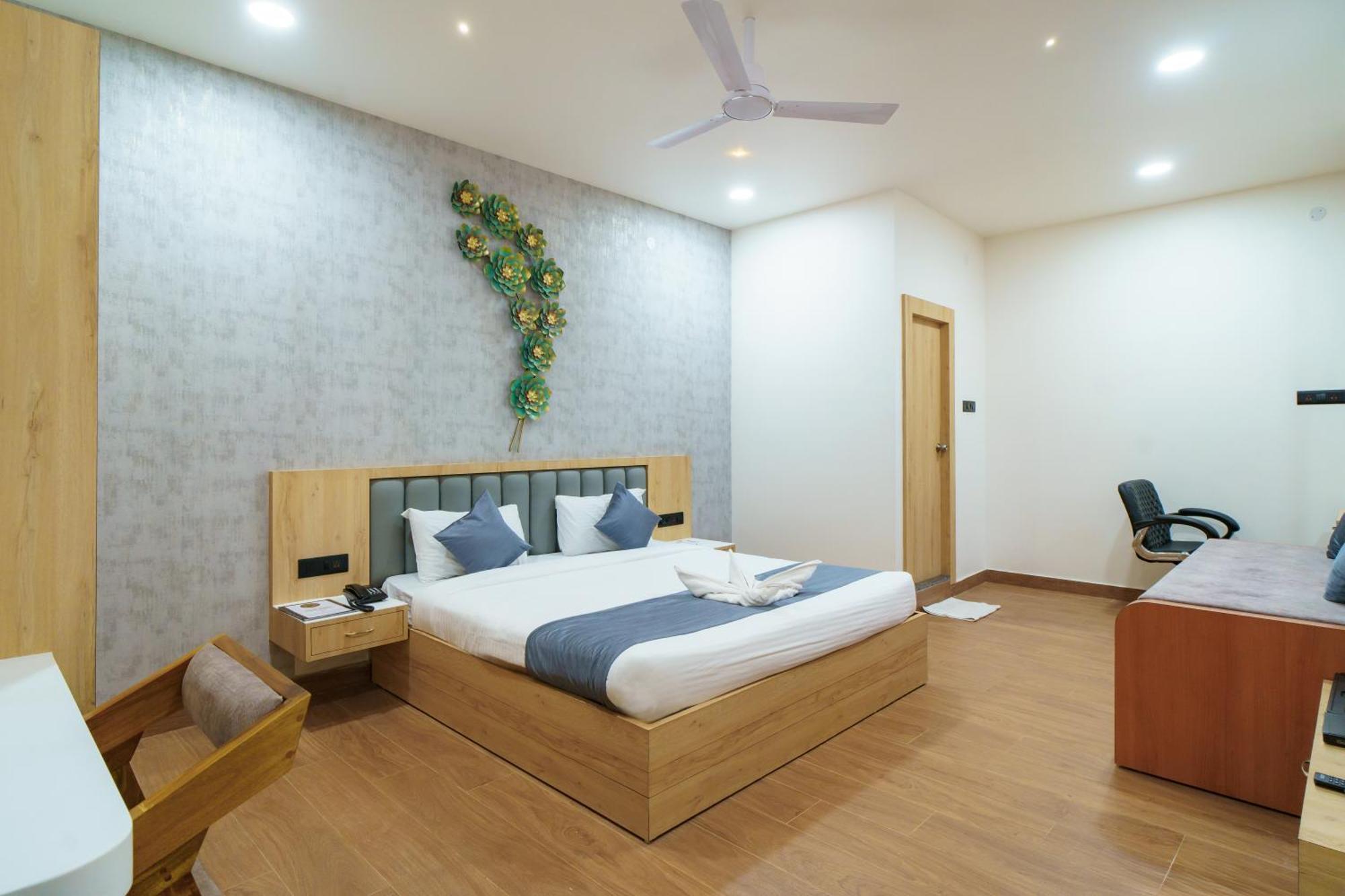 Satyabhama Inn Pathara Exterior photo