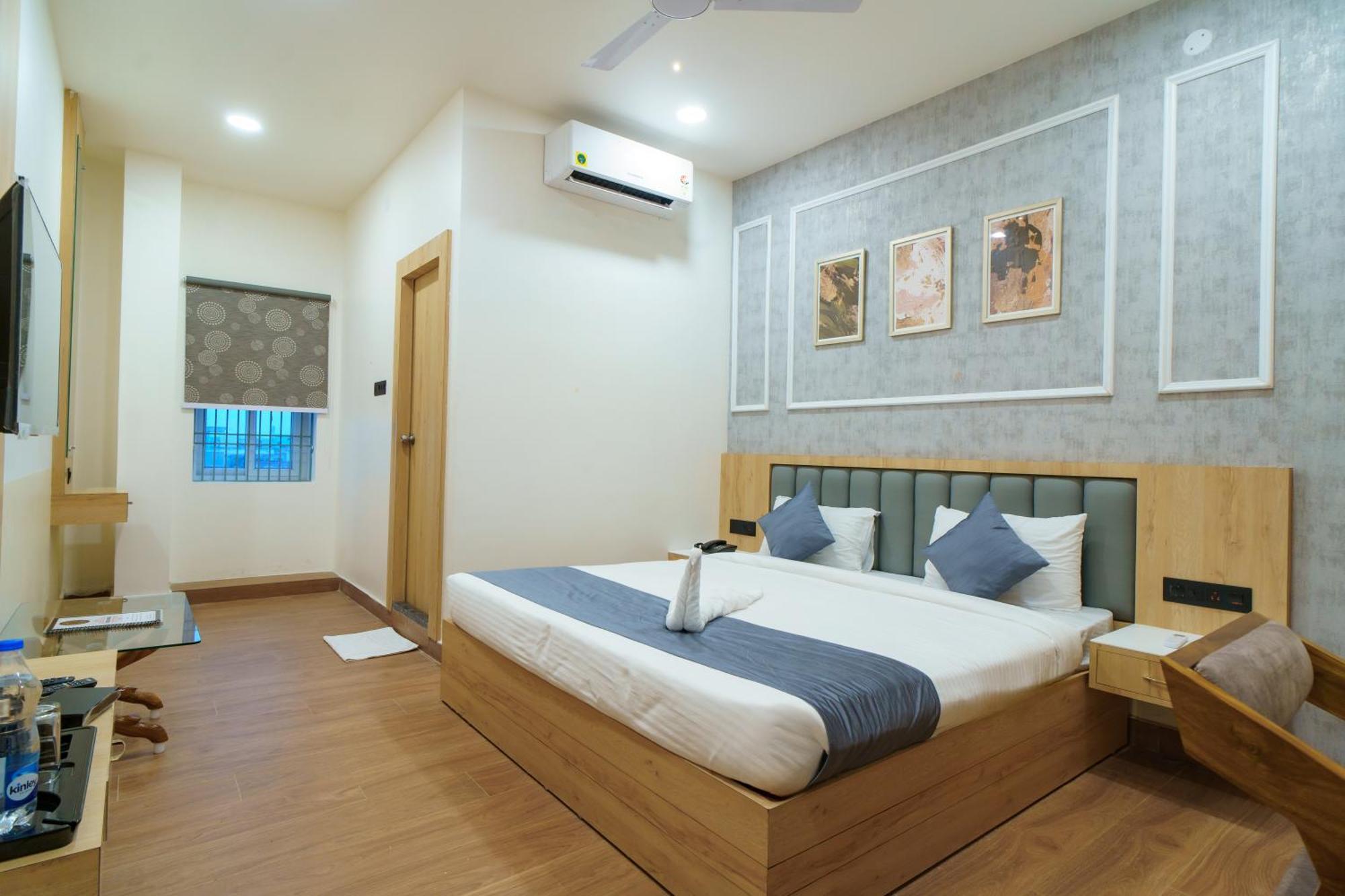 Satyabhama Inn Pathara Exterior photo