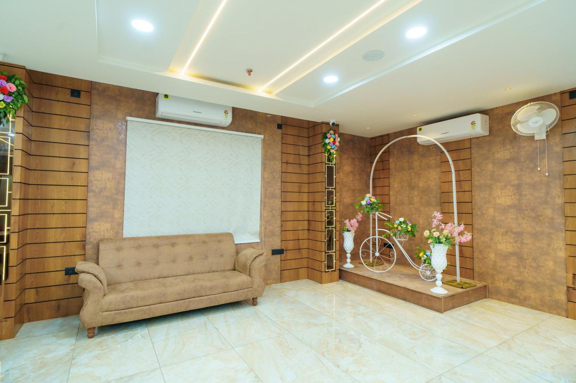 Satyabhama Inn Pathara Exterior photo