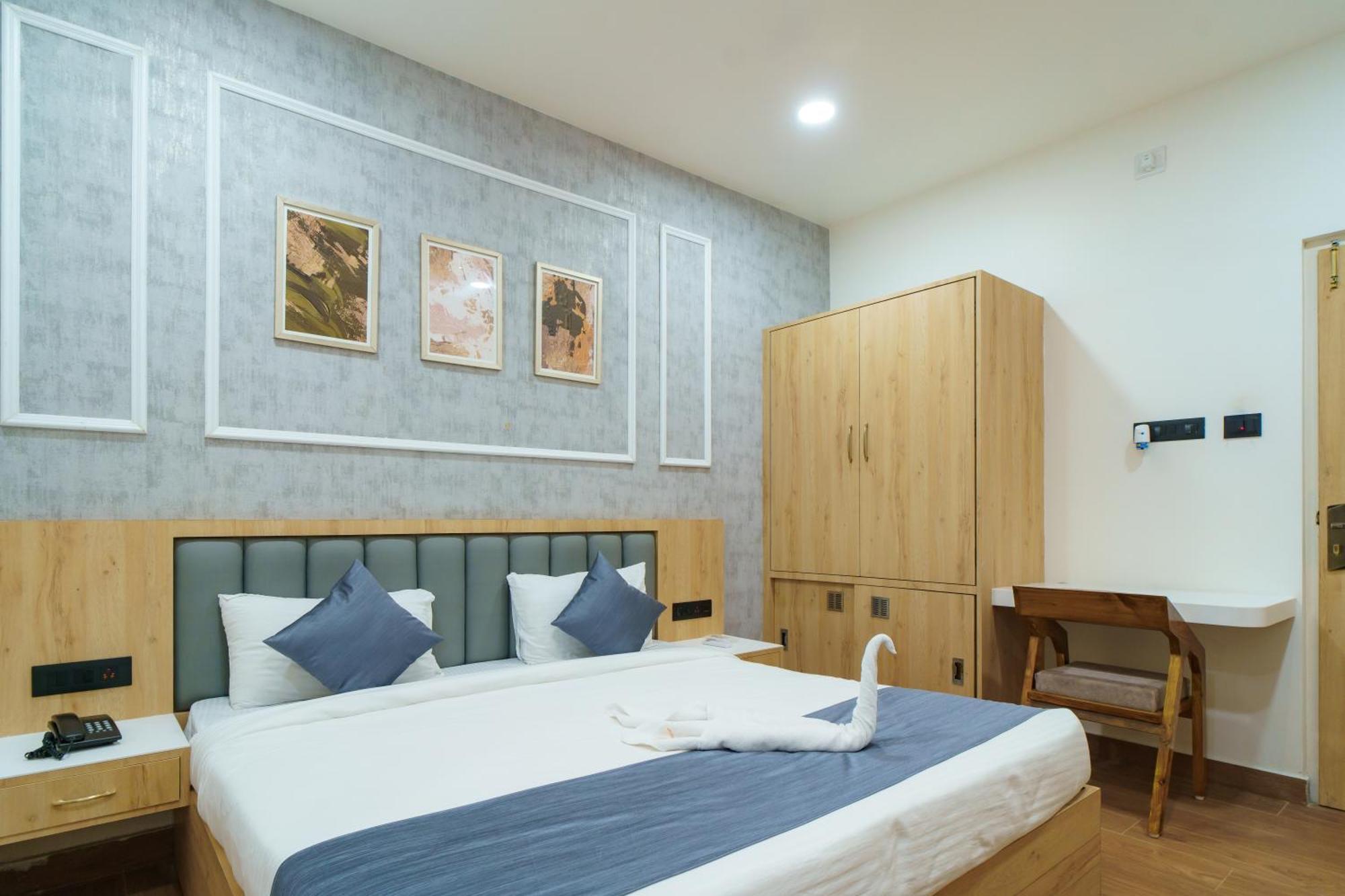 Satyabhama Inn Pathara Exterior photo